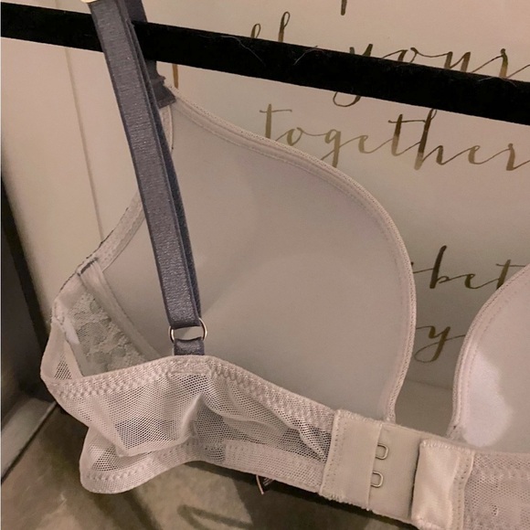 Victoria’s Secret bombshell bra - Picture 5 of 5